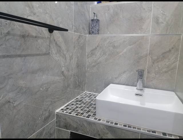 2.5 BEDROOM FLAT FOR SALE IN SOUTH BEACH